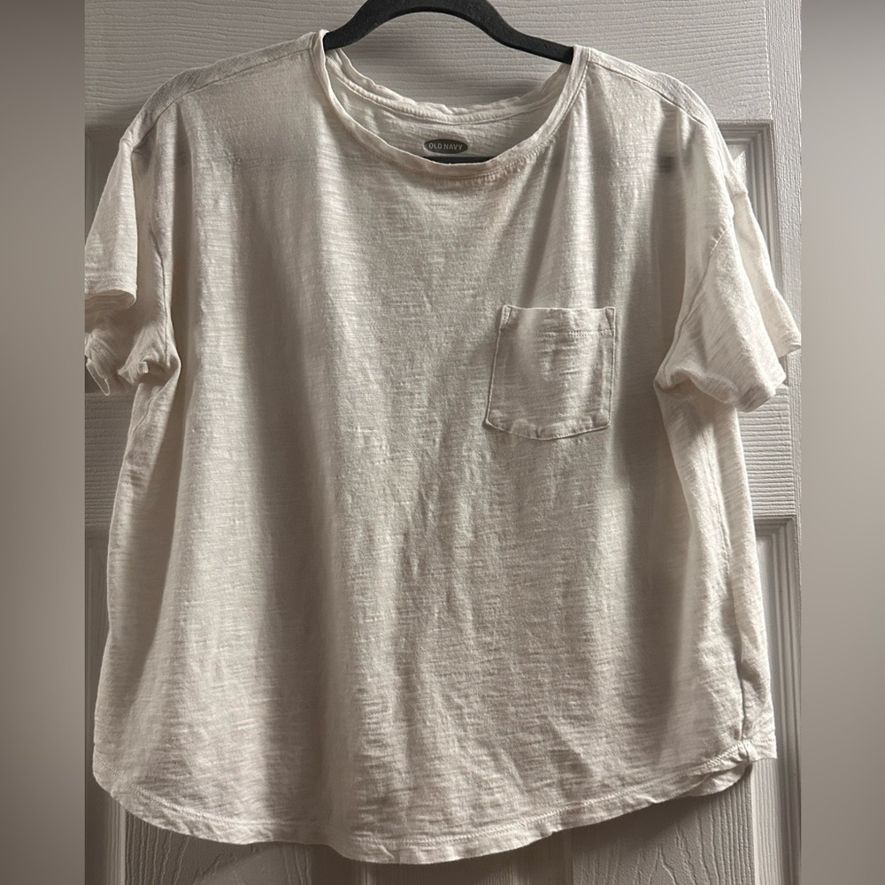 white Old Navy easy tee, medium